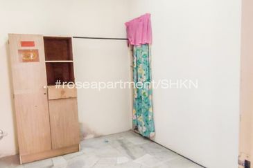 Rose Apartment, Taman Saujana Utama