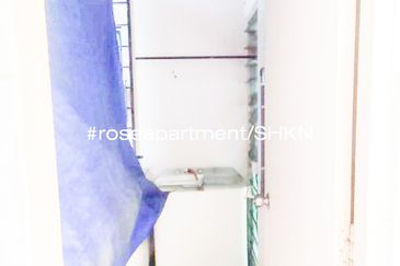 Rose Apartment, Taman Saujana Utama