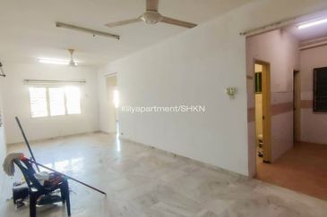 Lily Apartment, Taman Saujana Utama