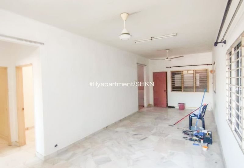 Lily Apartment, Taman Saujana Utama