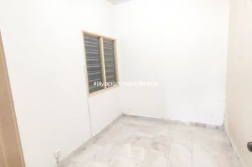 Lily Apartment, Taman Saujana Utama