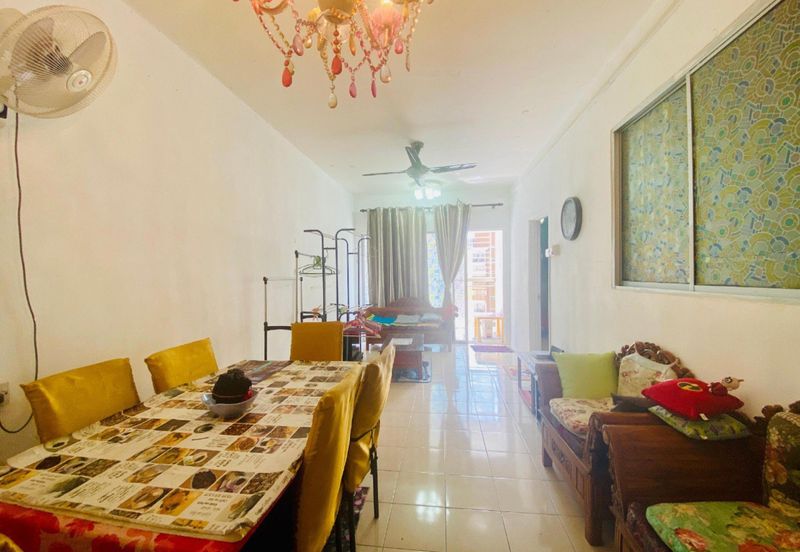 Residensi Bistaria, Ukay Bistari