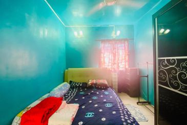 Residensi Bistaria, Ukay Bistari