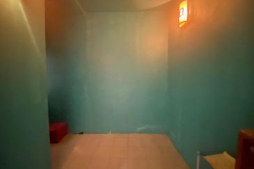 Residensi Bistaria, Ukay Bistari