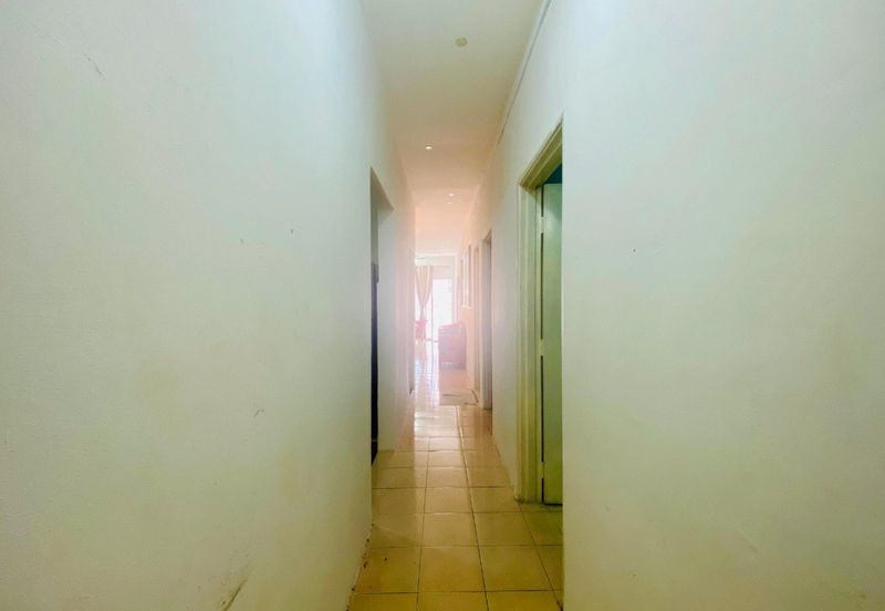 Residensi Bistaria, Ukay Bistari