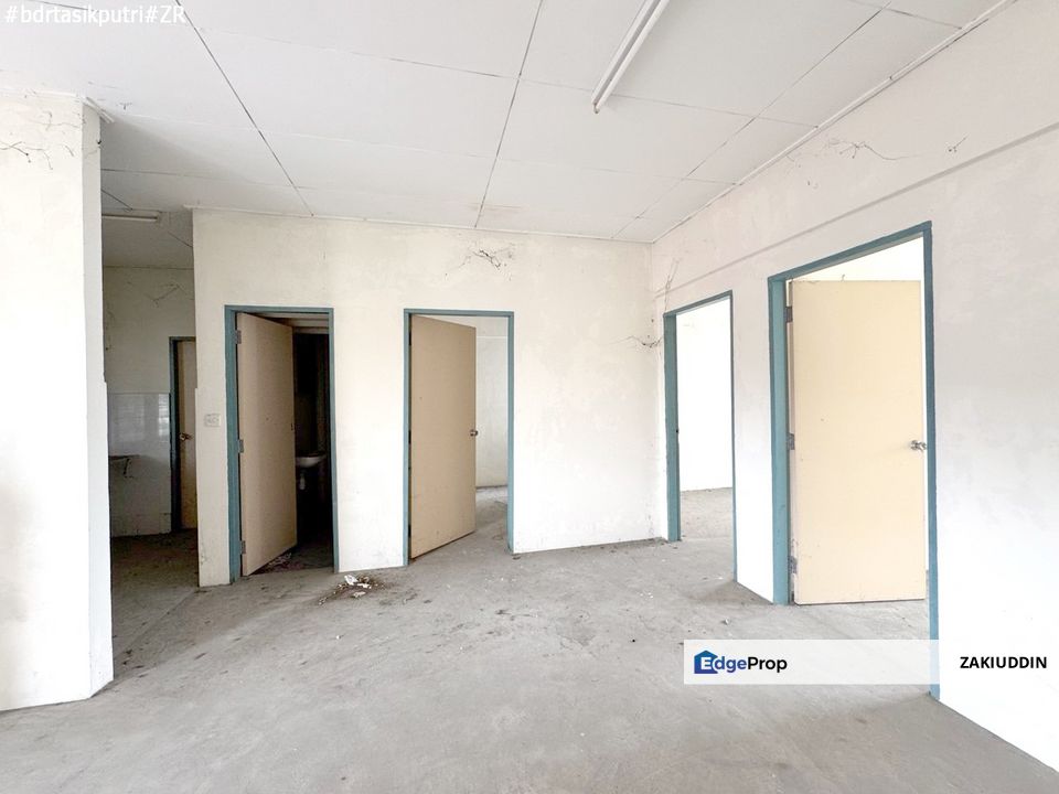 Sandalwood Court Bandar Tasik Puteri Rawang, Selangor, Rawang