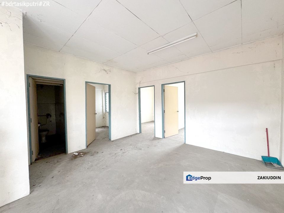 Sandalwood Court Bandar Tasik Puteri Rawang, Selangor, Rawang