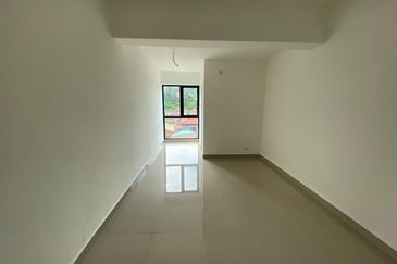3 Storey Villa Domus, Taman Indah Gemilang,  Batu 