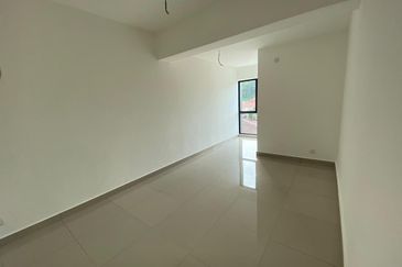 3 Storey Villa Domus, Taman Indah Gemilang,  Batu 