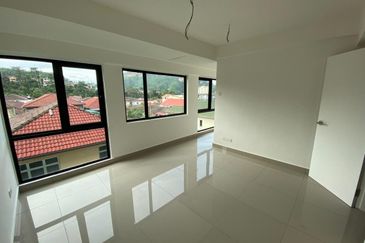 3 Storey Villa Domus, Taman Indah Gemilang,  Batu 