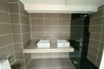 3 Storey Villa Domus, Taman Indah Gemilang,  Batu 