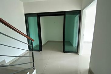 3 Storey Villa Domus, Taman Indah Gemilang,  Batu 