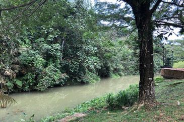 3 storey Bungalow Ttdi The Valley Ampang Non Bumi 