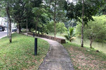 3 storey Bungalow Ttdi The Valley Ampang Non Bumi 