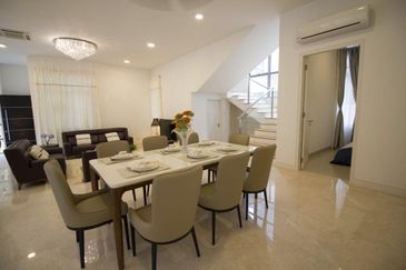 3 storey Bungalow Ttdi The Valley Ampang Non Bumi 