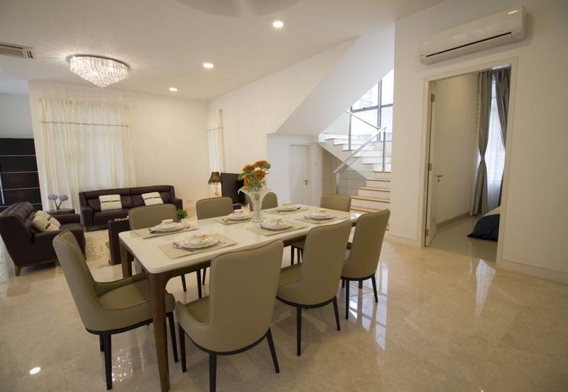 3 storey Bungalow Ttdi The Valley Ampang Non Bumi 