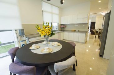 3 storey Bungalow Ttdi The Valley Ampang Non Bumi 