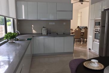 3 storey Bungalow Ttdi The Valley Ampang Non Bumi 