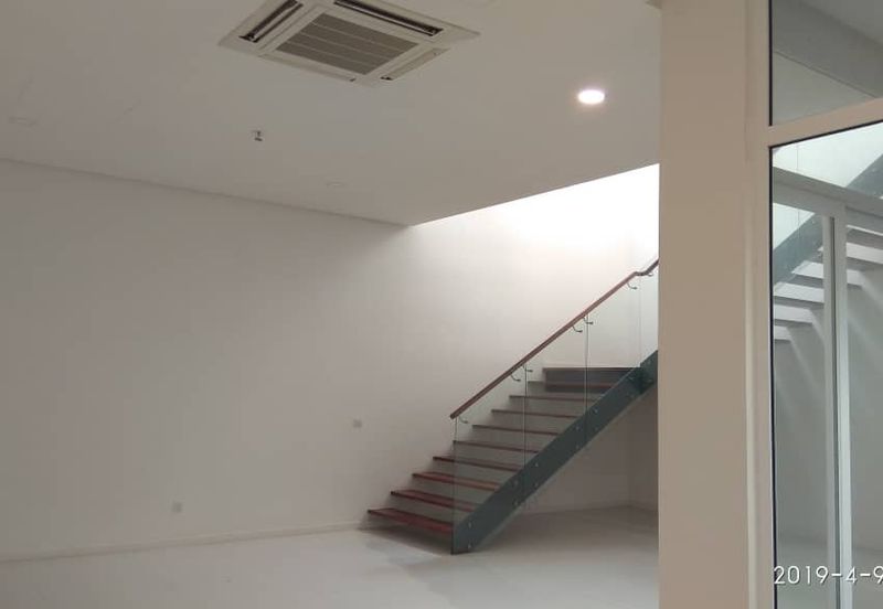 Sunway Rydgeway 3 Storey Bungalow End Lot Non Bumi