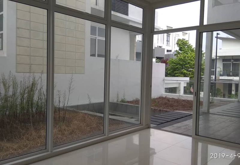 Sunway Rydgeway 3 Storey Bungalow End Lot Non Bumi