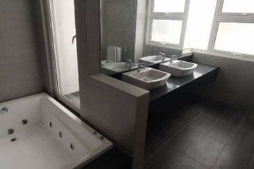 Sunway Rydgeway 3 Storey Bungalow End Lot Non Bumi