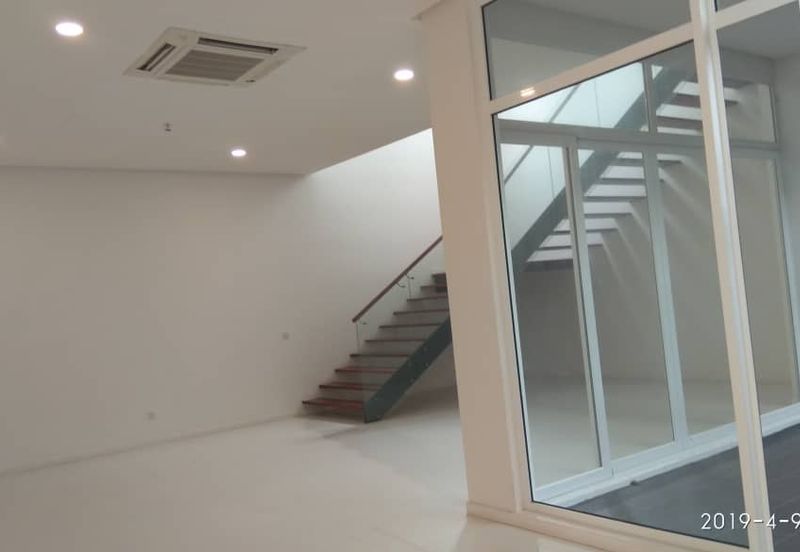 Sunway Rydgeway 3 Storey Bungalow End Lot Non Bumi