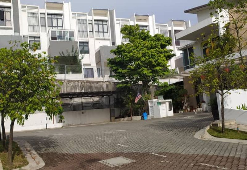 Sunway Rydgeway 3 Storey Bungalow End Lot Non Bumi