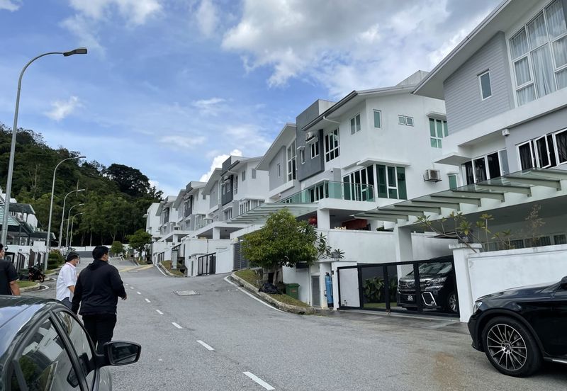 New 3 Storey Semi-D Astana Kemensah, Taman Melawat