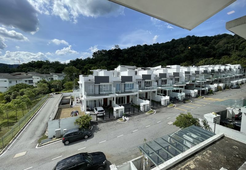 New 3 Storey Semi-D Astana Kemensah, Taman Melawat