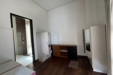 2 Storey End Lot Bungalow With Facing River The Re