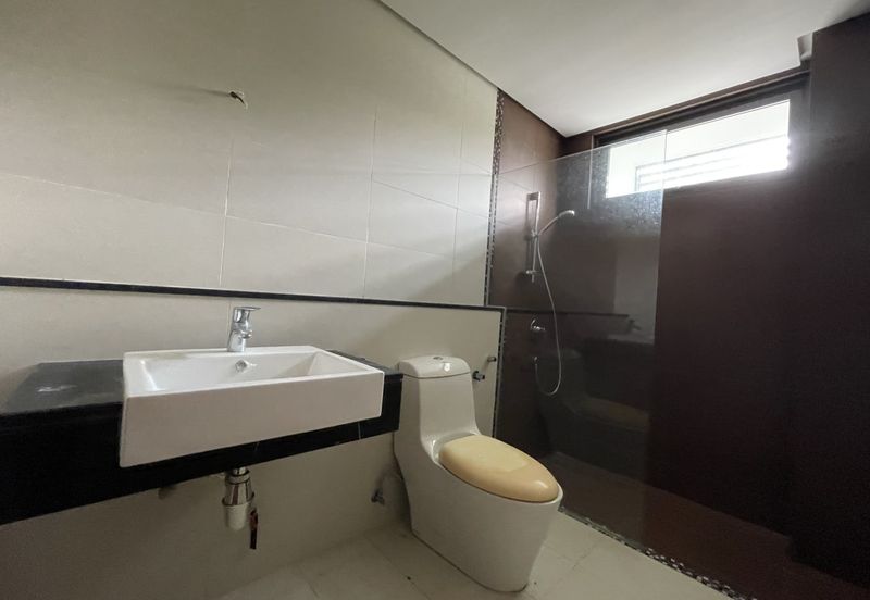 2 Storey End Lot Bungalow With Facing River The Re