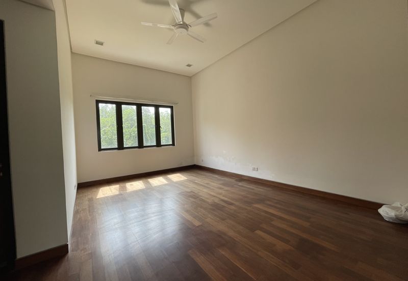 2 Storey End Lot Bungalow With Facing River The Re