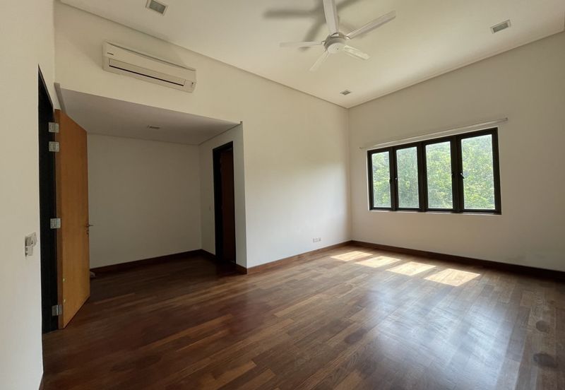 2 Storey End Lot Bungalow With Facing River The Re