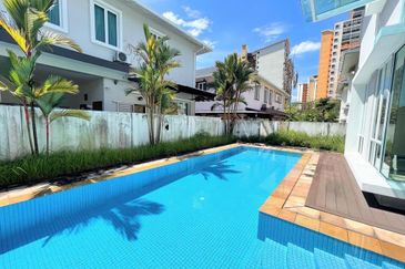 2-storey bungalow Type A Ukay Seraya Freehold 8604