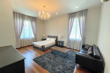 2-storey bungalow Type A Ukay Seraya Freehold 8604