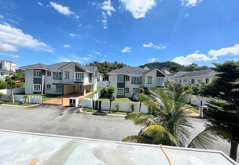 2-storey bungalow Type A Ukay Seraya Freehold 8604