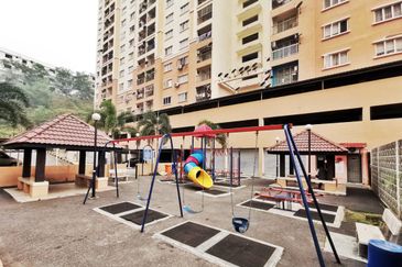 Lakeview Apartment Taman Jasa Perwira, Jalan Sunga