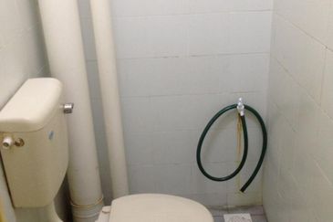 Lakeview Apartment Taman Jasa Perwira, Jalan Sunga