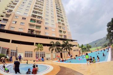Lakeview Apartment Taman Jasa Perwira, Jalan Sunga