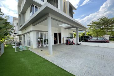 2.5Storey Semi-D Cluster Hevea Kemensah Tmn Melawa