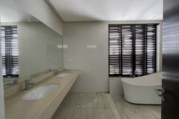 2.5 Storey Zero Lot Bungalow Tijanni Ukay, Ulu Kla