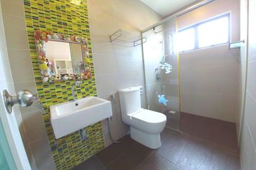 2.5 Storey House - Fully Furnished Sering Ukay, Am