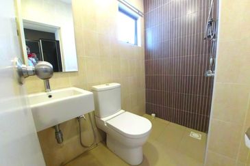 2.5 Storey House - Fully Furnished Sering Ukay, Am