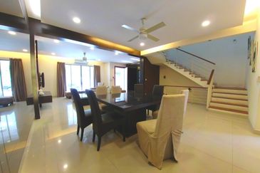 2.5 Storey House - Fully Furnished Sering Ukay, Am