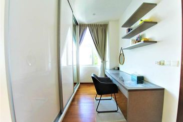 3 Storey Villa Bungalow Park Manor,Sierramas Sunga