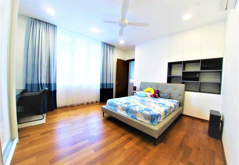 3 Storey Villa Bungalow Park Manor,Sierramas Sunga