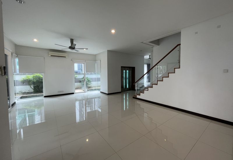 3 Storey Semi-D Beverly Height, Phase 5 Freehold 5