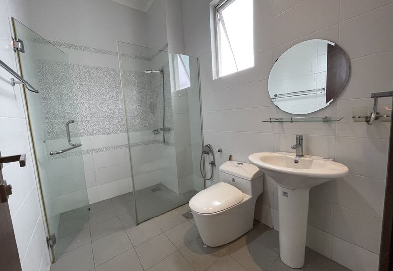 3 Storey Semi-D Beverly Height, Phase 5 Freehold 5