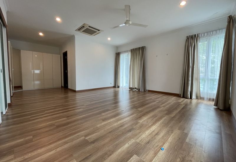 3 Storey Semi-D Beverly Height, Phase 5 Freehold 5