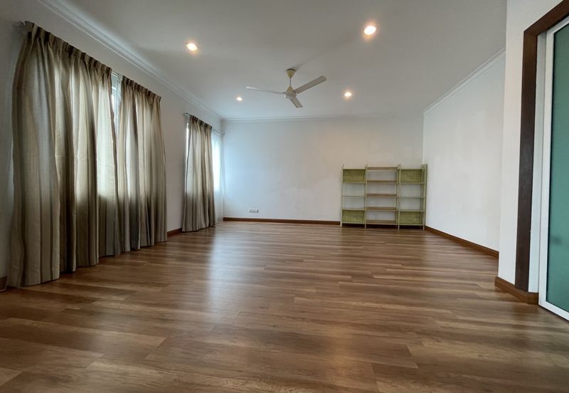 3 Storey Semi-D Beverly Height, Phase 5 Freehold 5